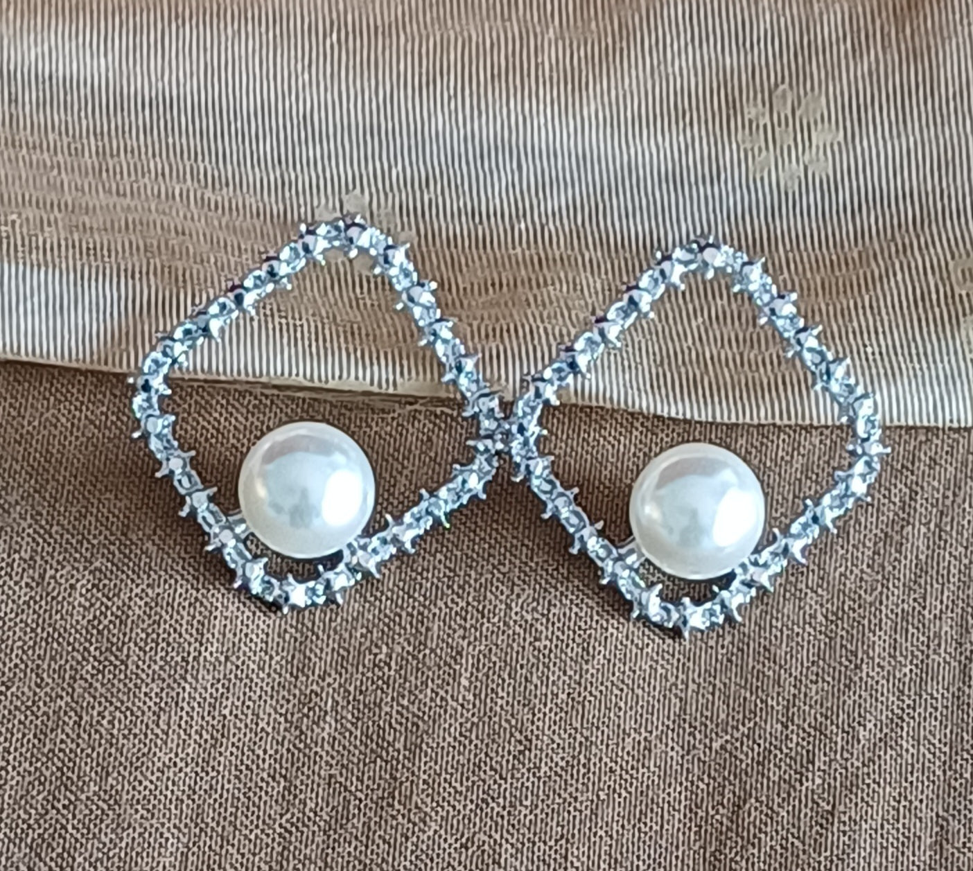 Crystal & Pearls Studs