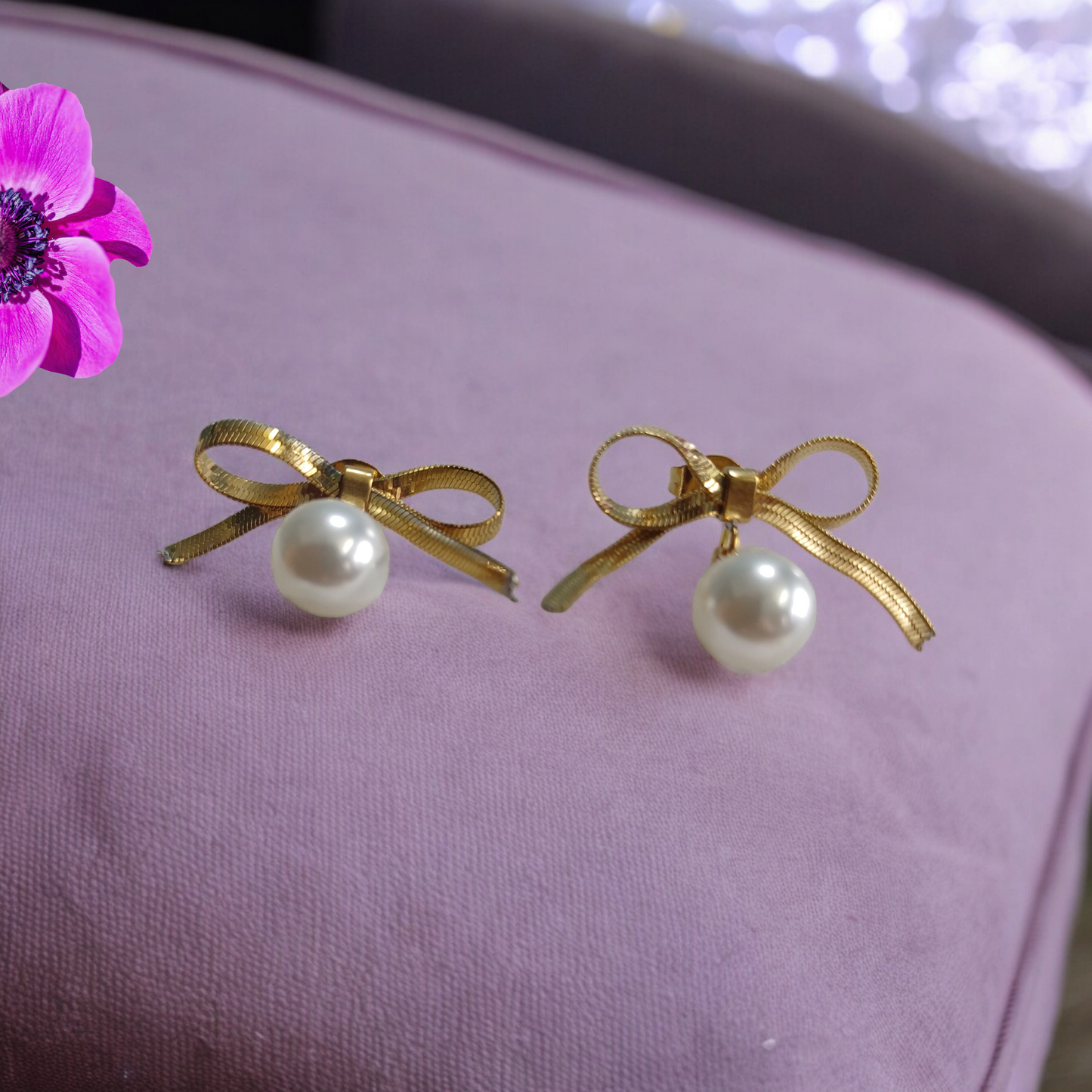 Gala Beauty Bow Earrings